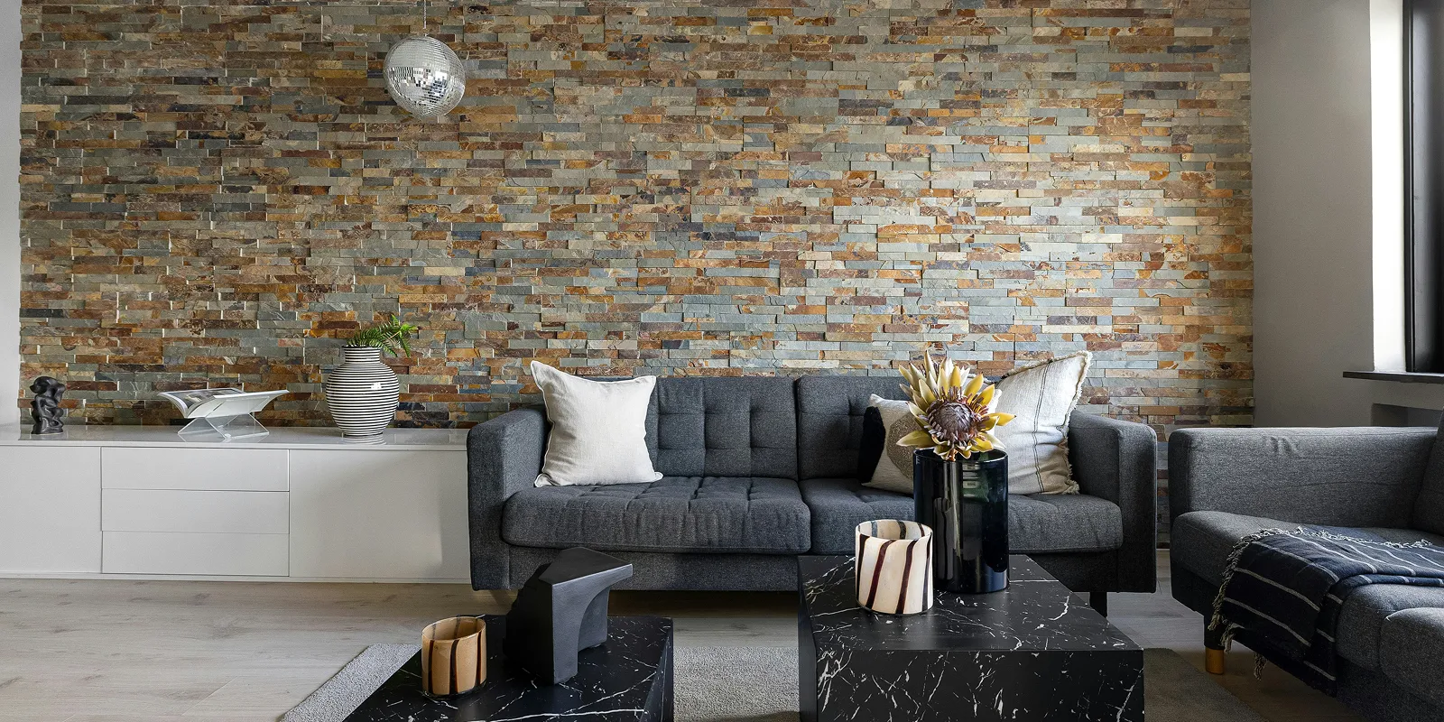 Local flooring retailer in Visalia, California